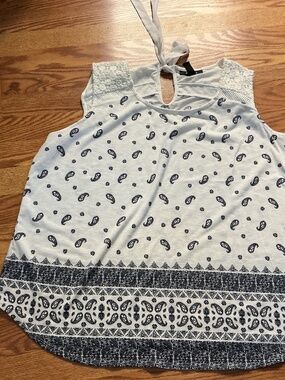 Style & Co. Navy & White Sleeveless Crochet Yolk Tie Back Knit Top Size 3X